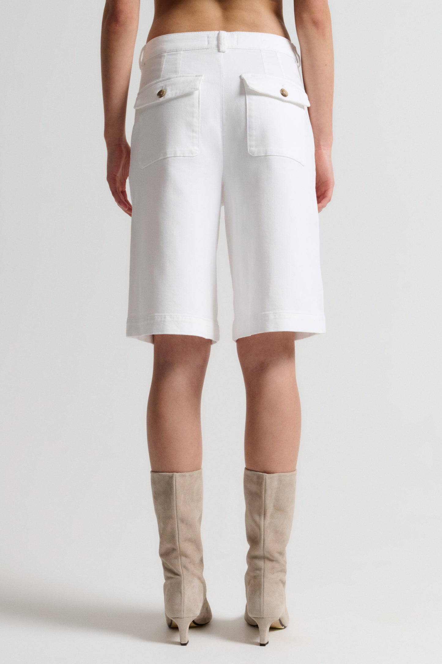 IVY Copenhagen IVY-Augusta French Shorts Optical White Jeans & Pants 011 Optical white