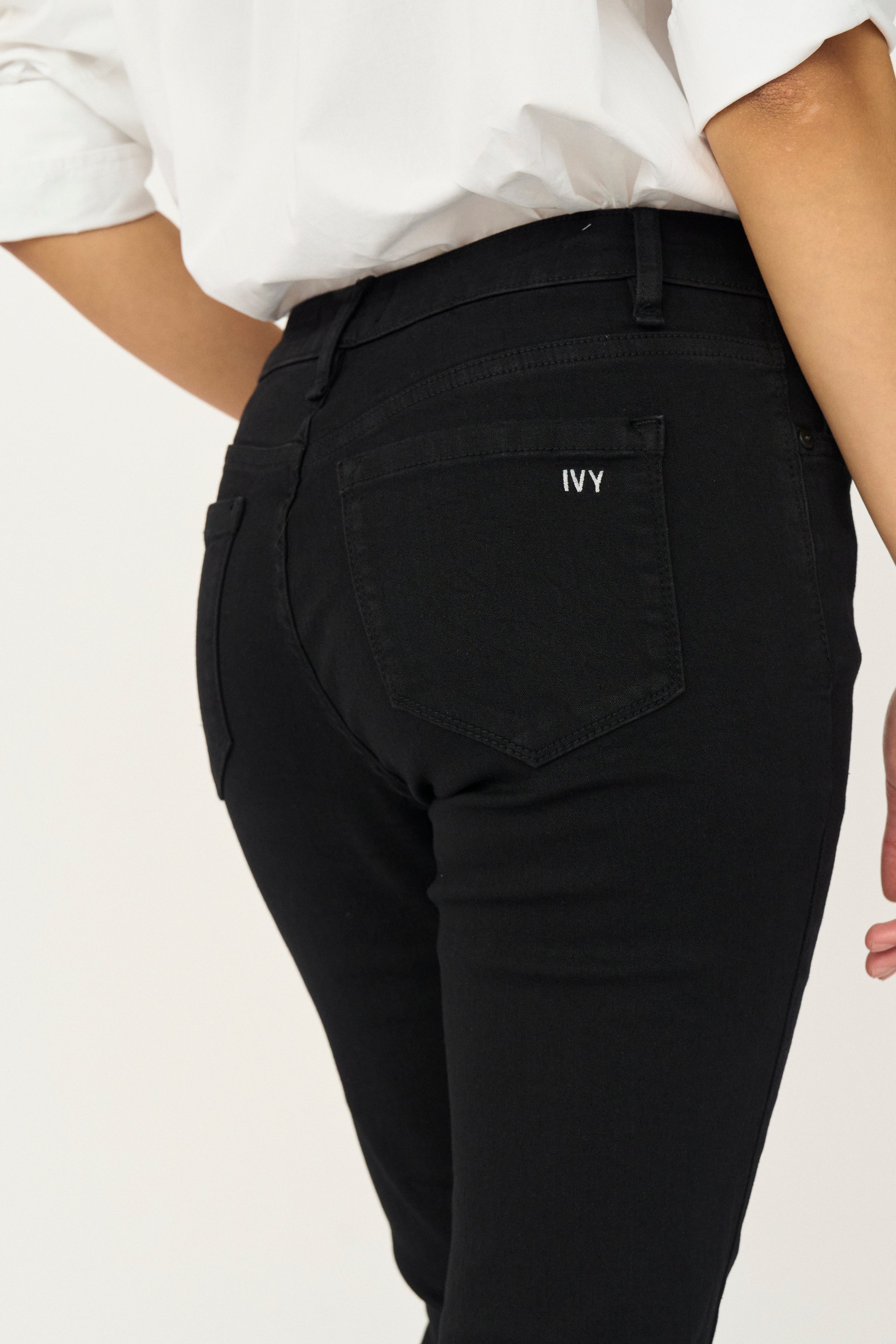 IVY Copenhagen IVY-Johanna Kick Flare Wash Cool Excellent Black Jeans & Pants 9 Black