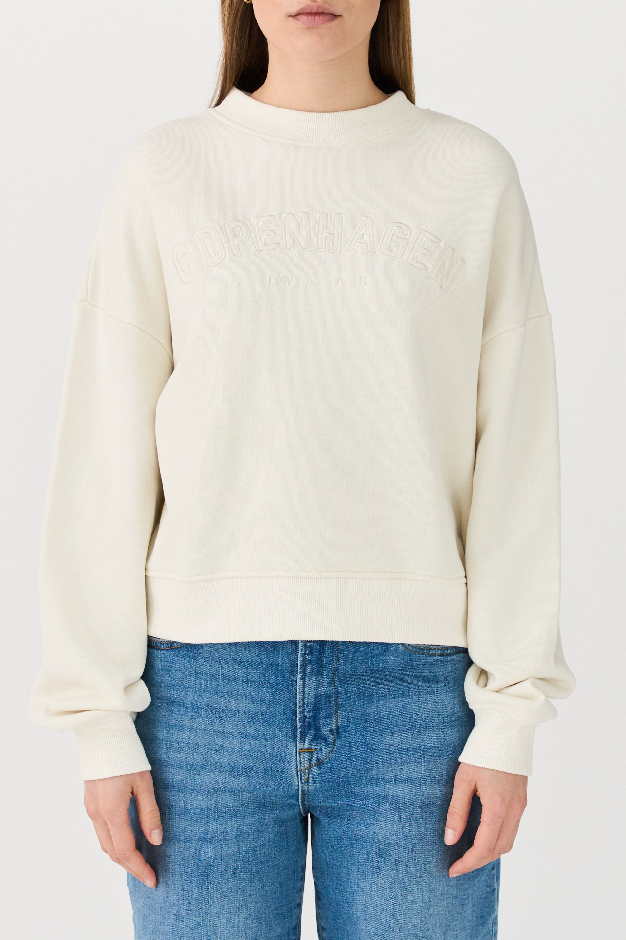 IVY Copenhagen IVY-Suki Oversize Sweat Shirts & Blouses 03 Ecru